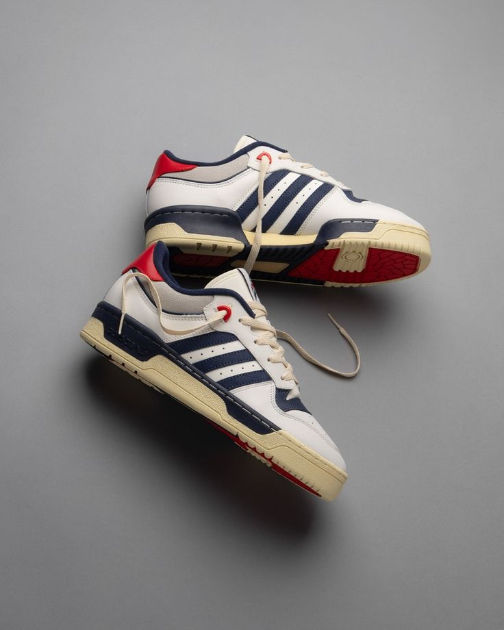 Adidas Model 16