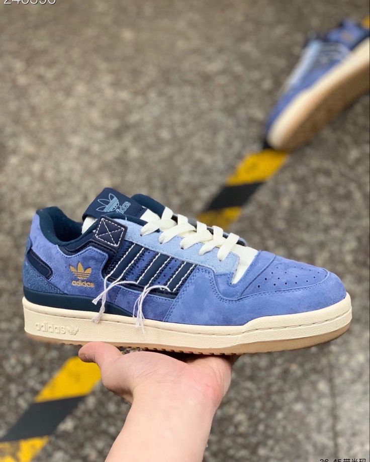 Adidas Model 21