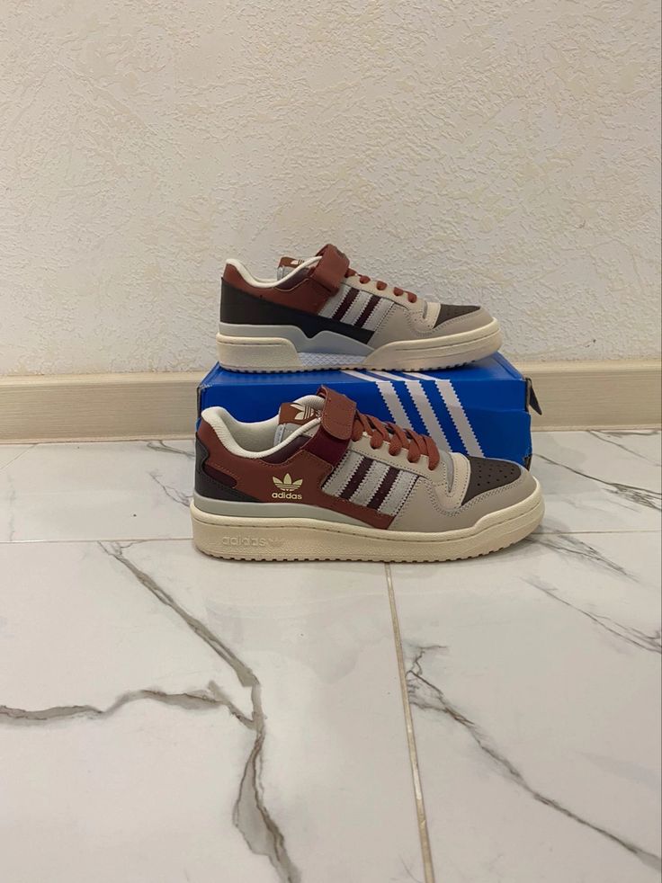 Adidas Model 09