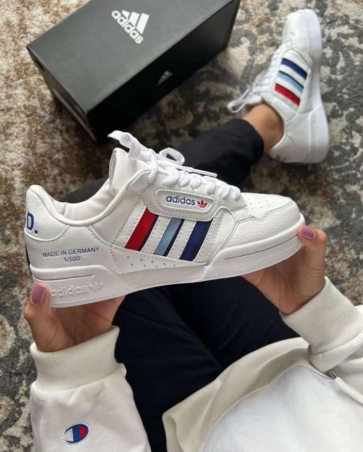 Adidas Model 16